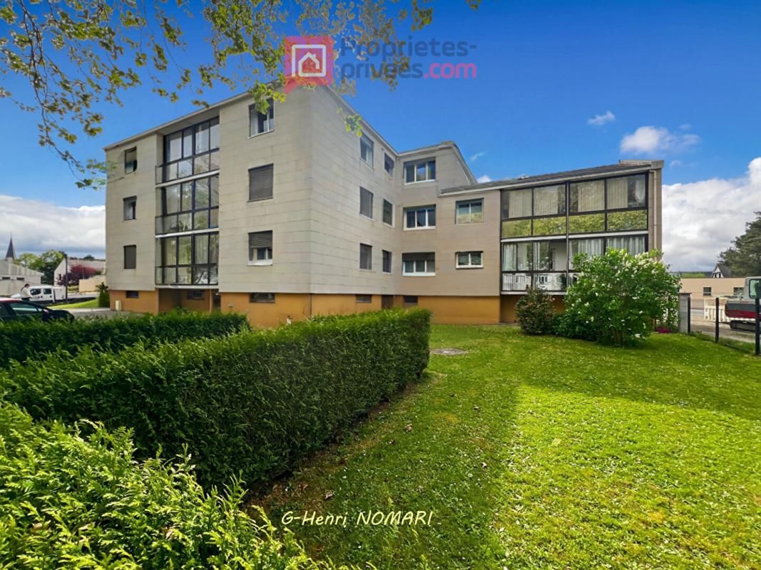 CHATEAUBRIANT Appartement Chateaubriant T4 pièce(s) 76 m2, 3 chambres, cave et parking 1