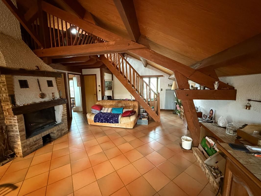 MANDEURE Appartement Mandeure 3 pièce(s) 92 m2 2