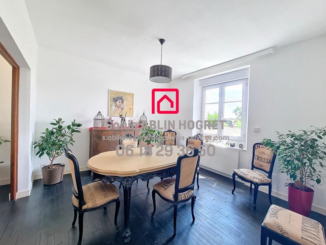 SAINT-AIGNAN-SUR-ROE Maison 4 chambres 3