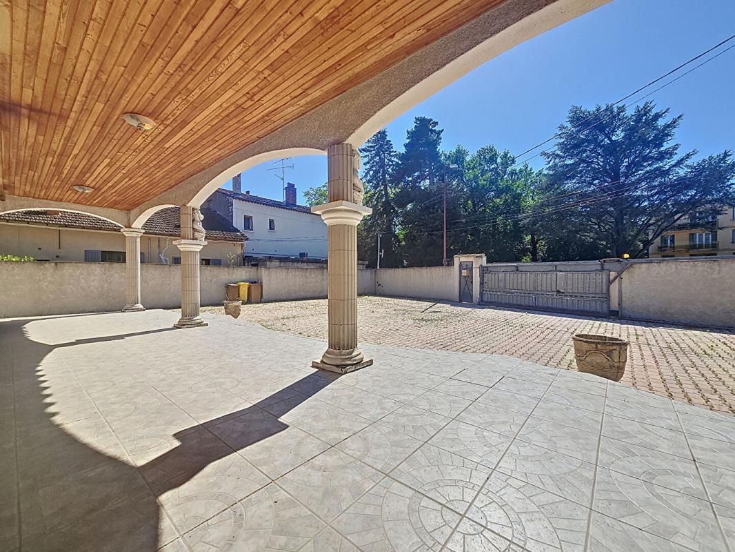 AVIGNON Villa 4 pièce(s) 120 m2 2