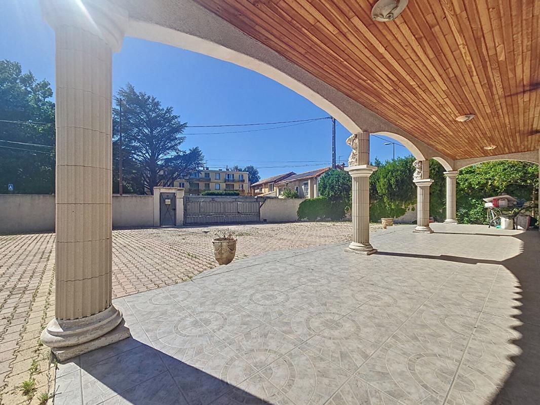 AVIGNON Villa 4 pièce(s) 120 m2 3