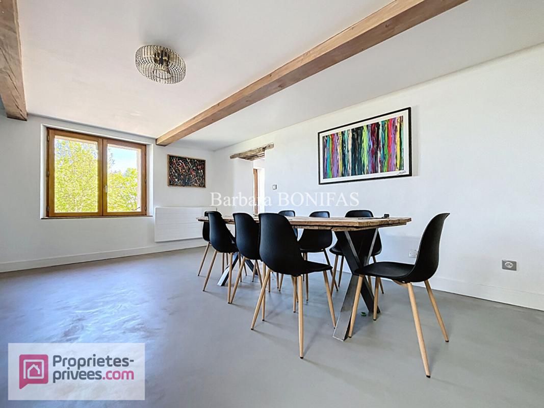 MONCLAR-DE-QUERCY Maison rénovée 6 pièces 202 m2 3