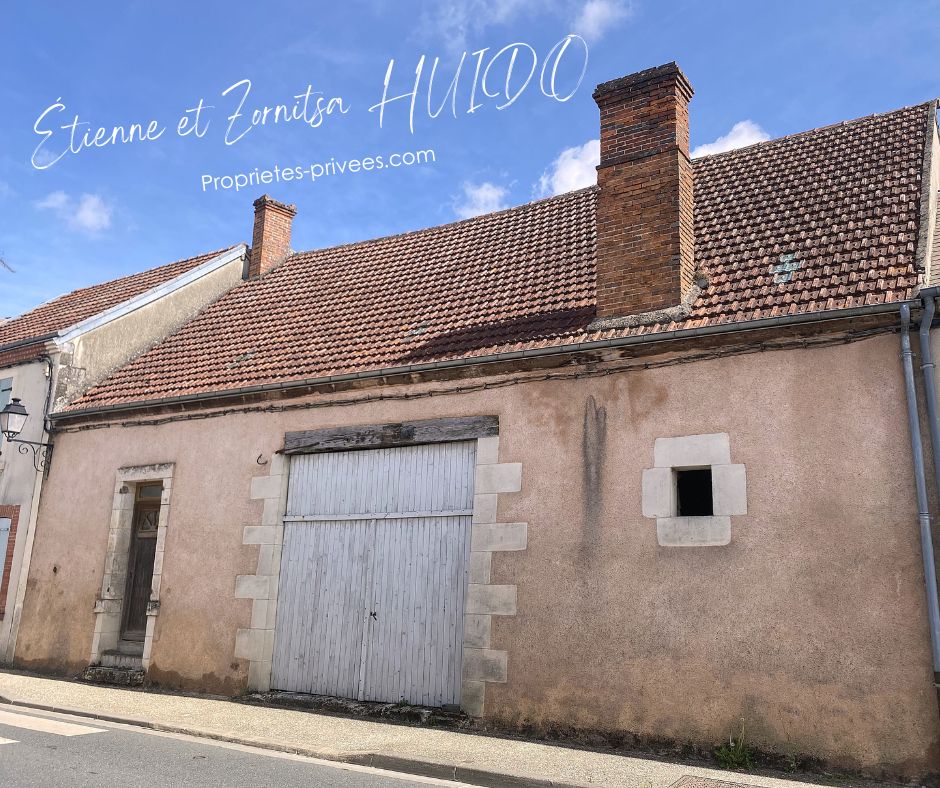 VATAN Maison 5 pièce(s) 245 m2 1