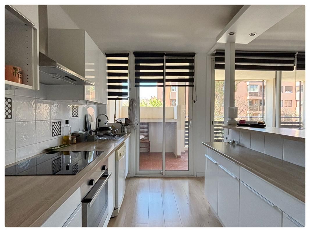 Appartement traversant 3 pièces 66 m2