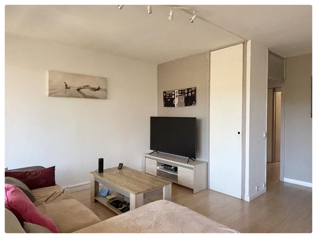 LA VALETTE-DU-VAR Appartement traversant 3 pièces 66 m2 4