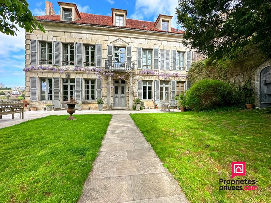 Magnifique propriété en plein centre-ville d'Avallon
