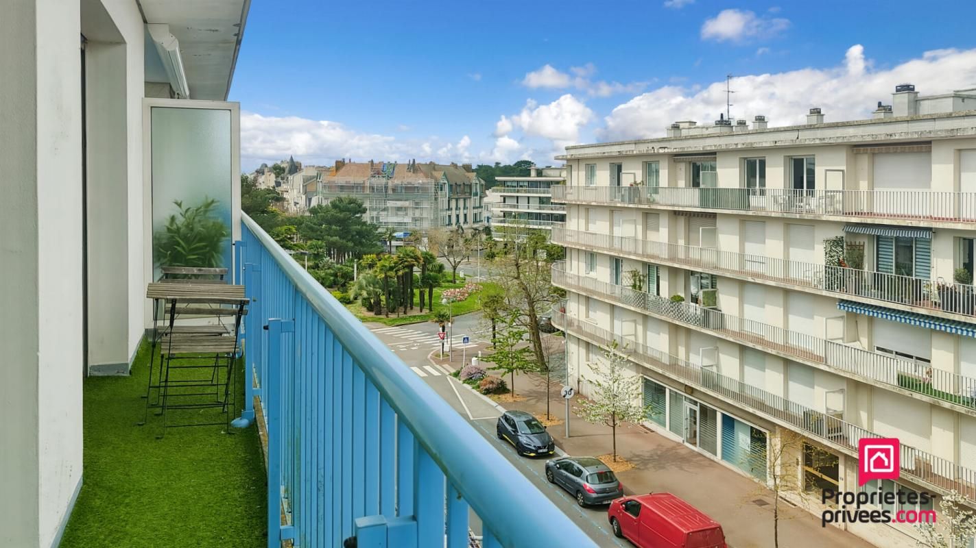 LA BAULE - SECTEUR LAJARRIGE - STUDIO 31 M2 DERNIER ETAGE RÉNOVÉ