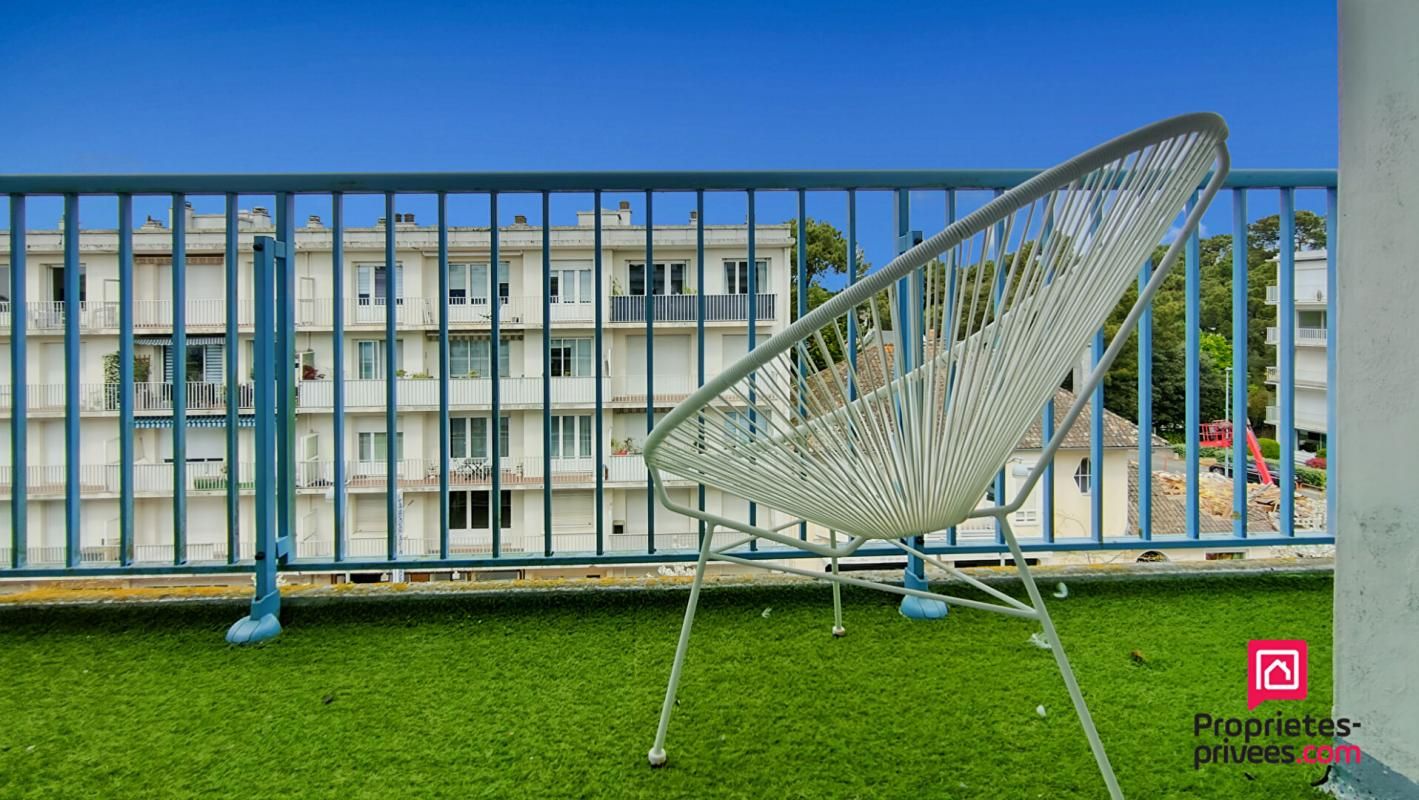 LA BAULE-ESCOUBLAC LA BAULE - SECTEUR LAJARRIGE - STUDIO 31 M2 DERNIER ETAGE RÉNOVÉ 2