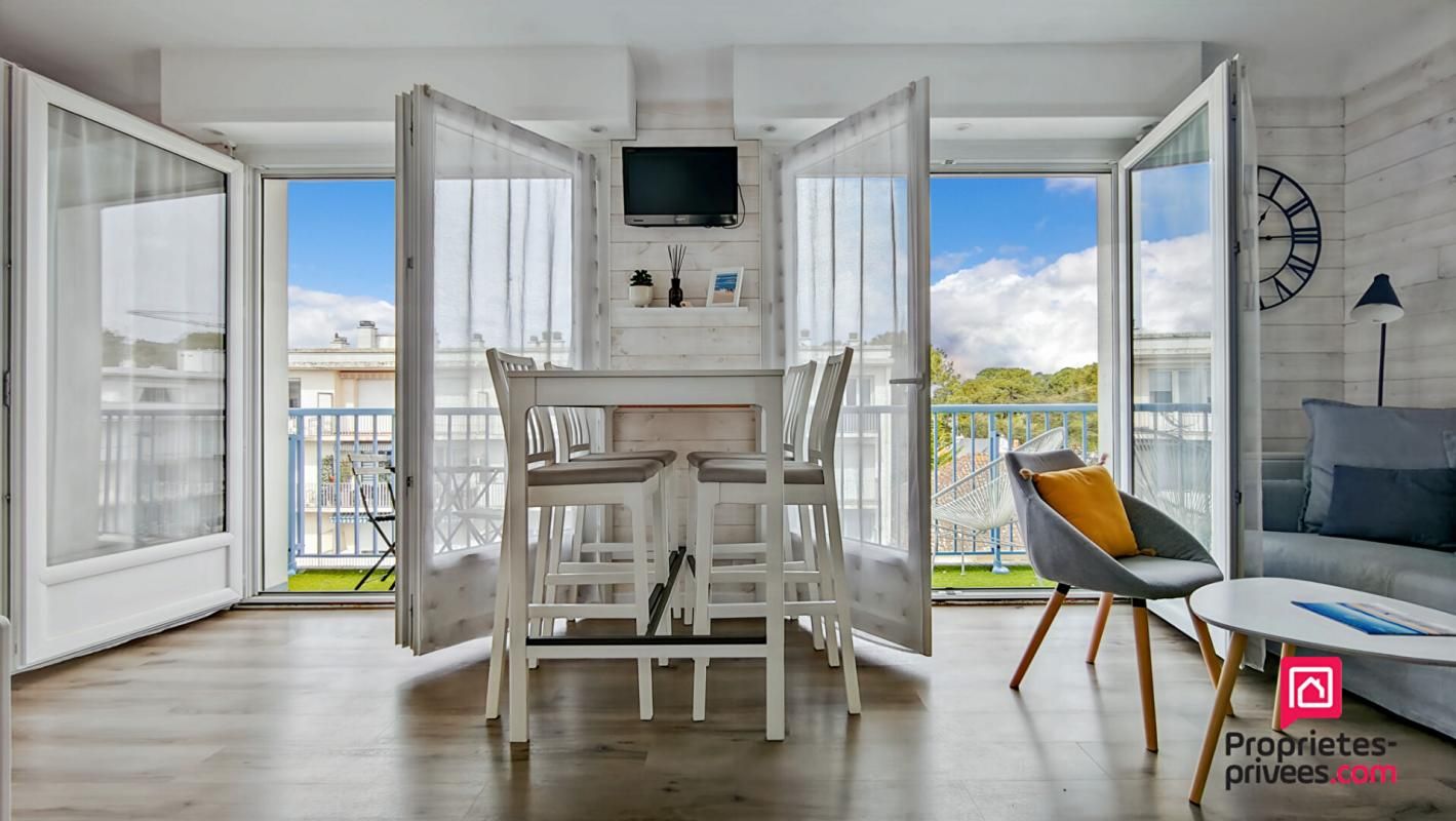 LA BAULE-ESCOUBLAC LA BAULE - SECTEUR LAJARRIGE - STUDIO 31 M2 DERNIER ETAGE RÉNOVÉ 3