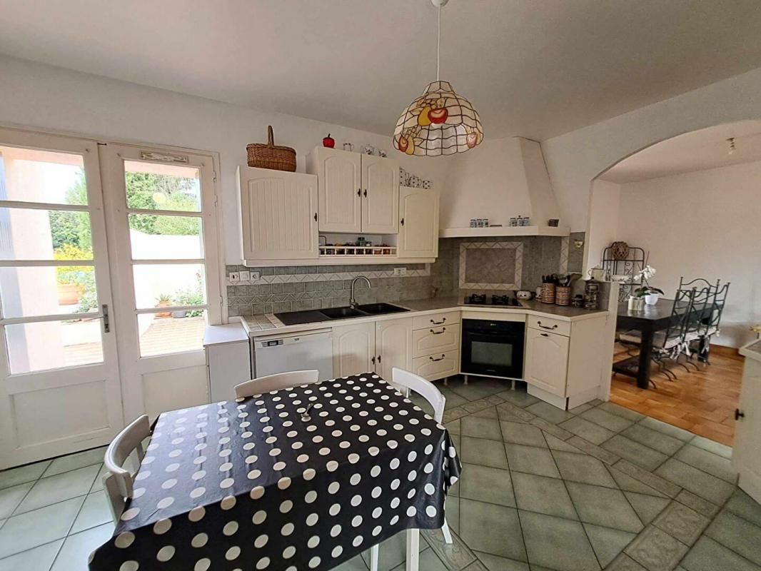 SAINT-ANDRONY Maison familiale (145m²) , un gîte (60m²) , et un logement supplémentaire (77m² ) 2