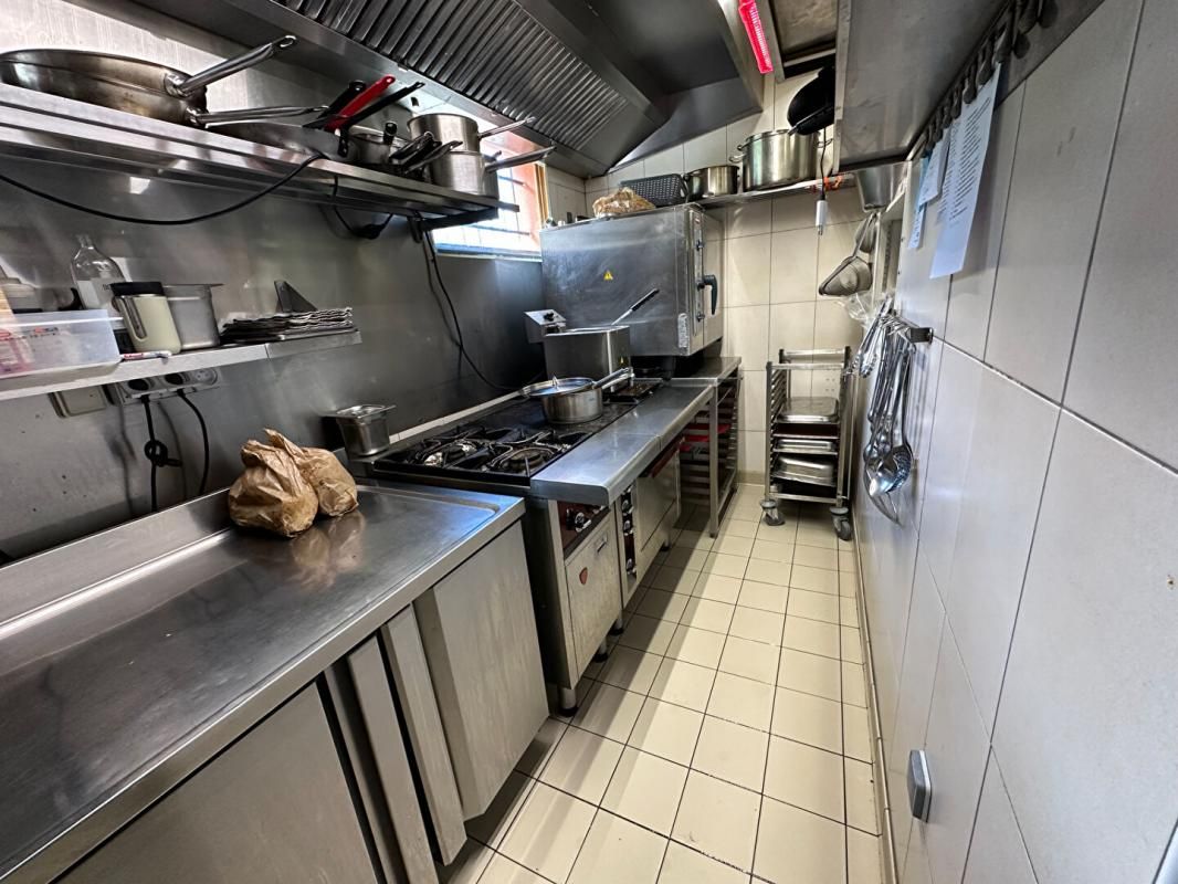 PONTCHARRA ISERE - BAR RESTAURANT 45 COUVERTS + TERRASSE 60 PLACES, LOGEMENT 4