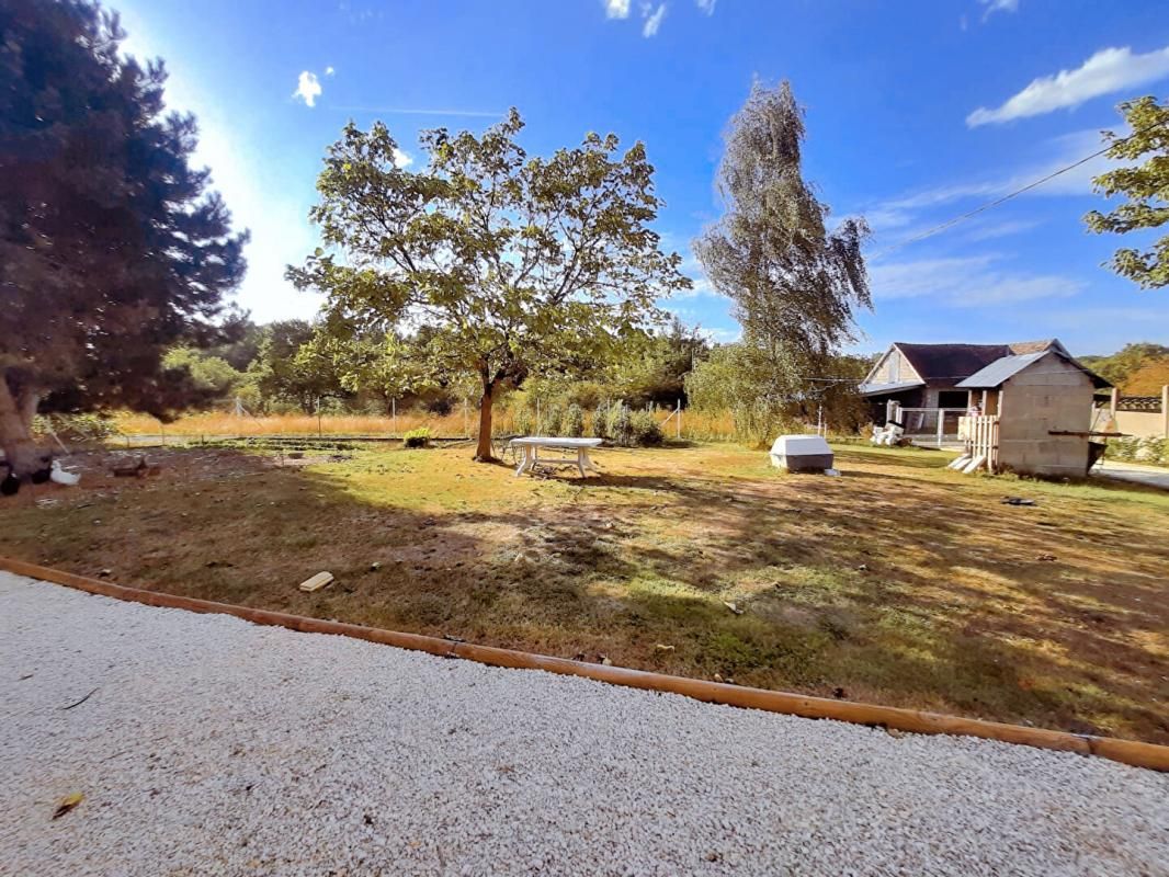 CHAUMUSSAY Fermette 6 pièce(s) 140 m2 2
