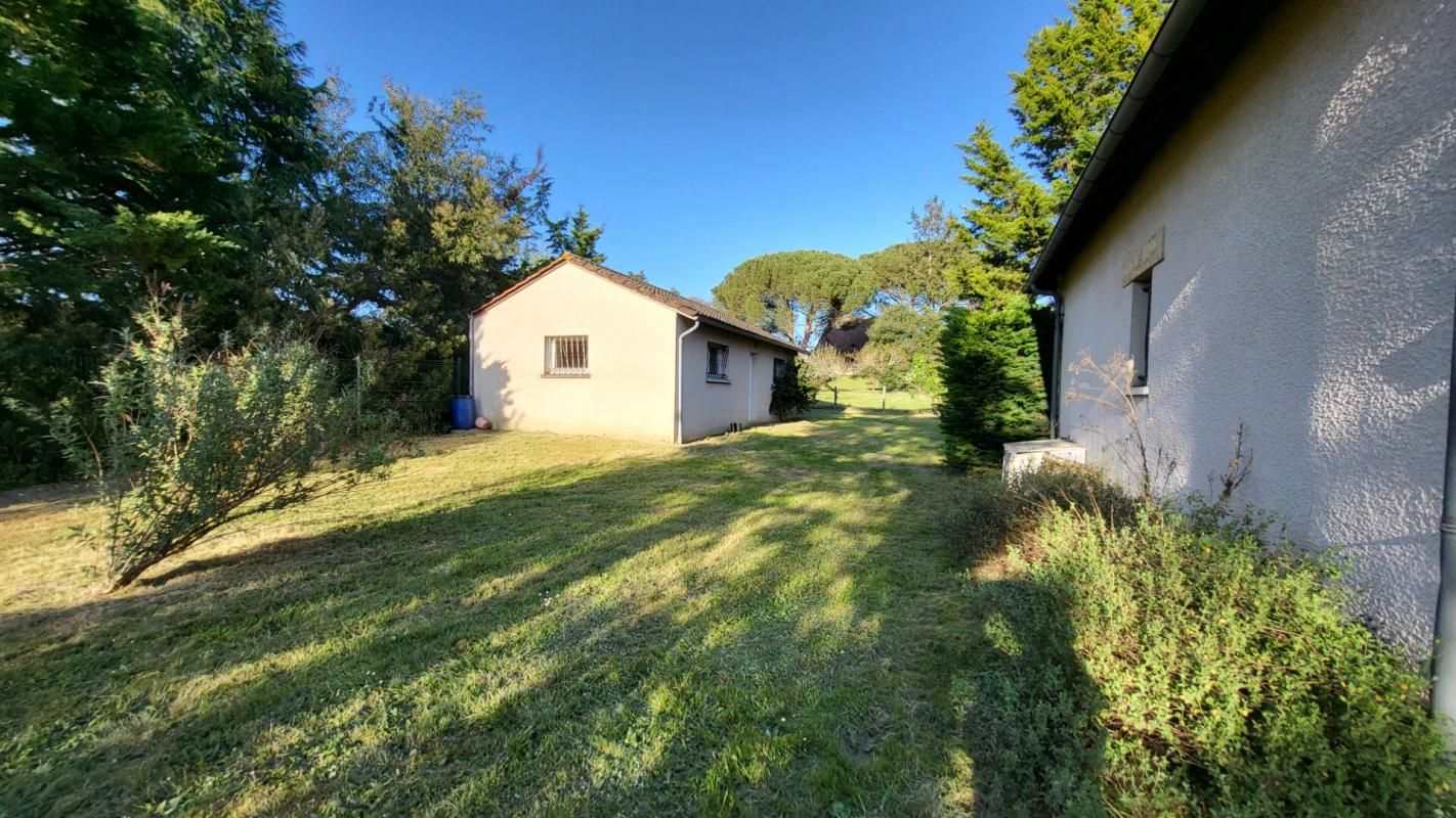 MUSSIDAN 24400 Maison proche Mussidan 6 pièces 150 m2 , dependance de 50 m² sur 2968 m² 3