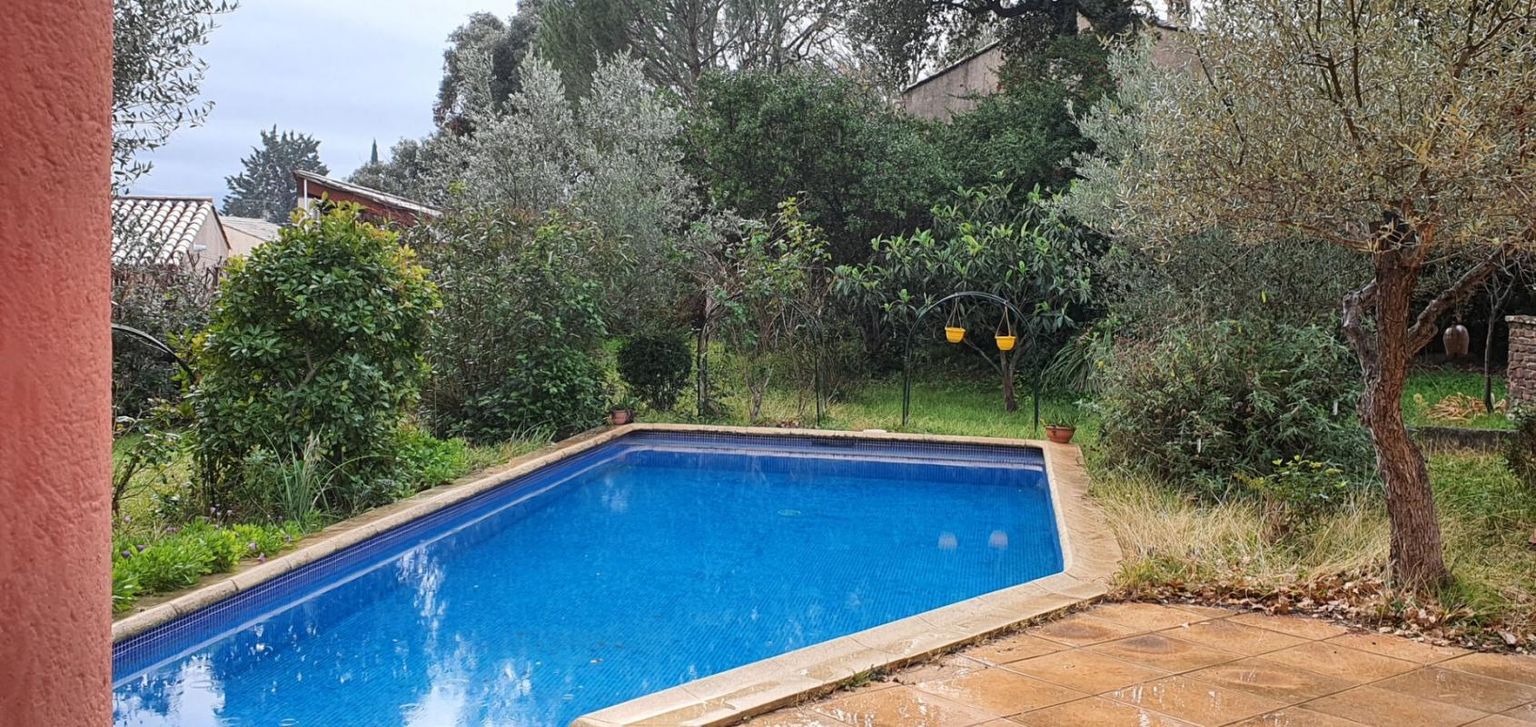 83340-Le cannet des maures-maison individuelle , 5 pieces , piscine creusée, sur 130 m2