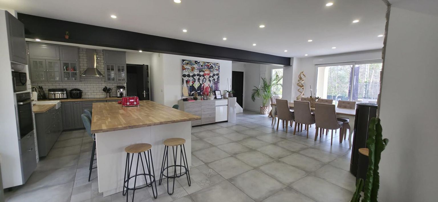 CALLIAN SUPERBE MAISON CALLIAN 3