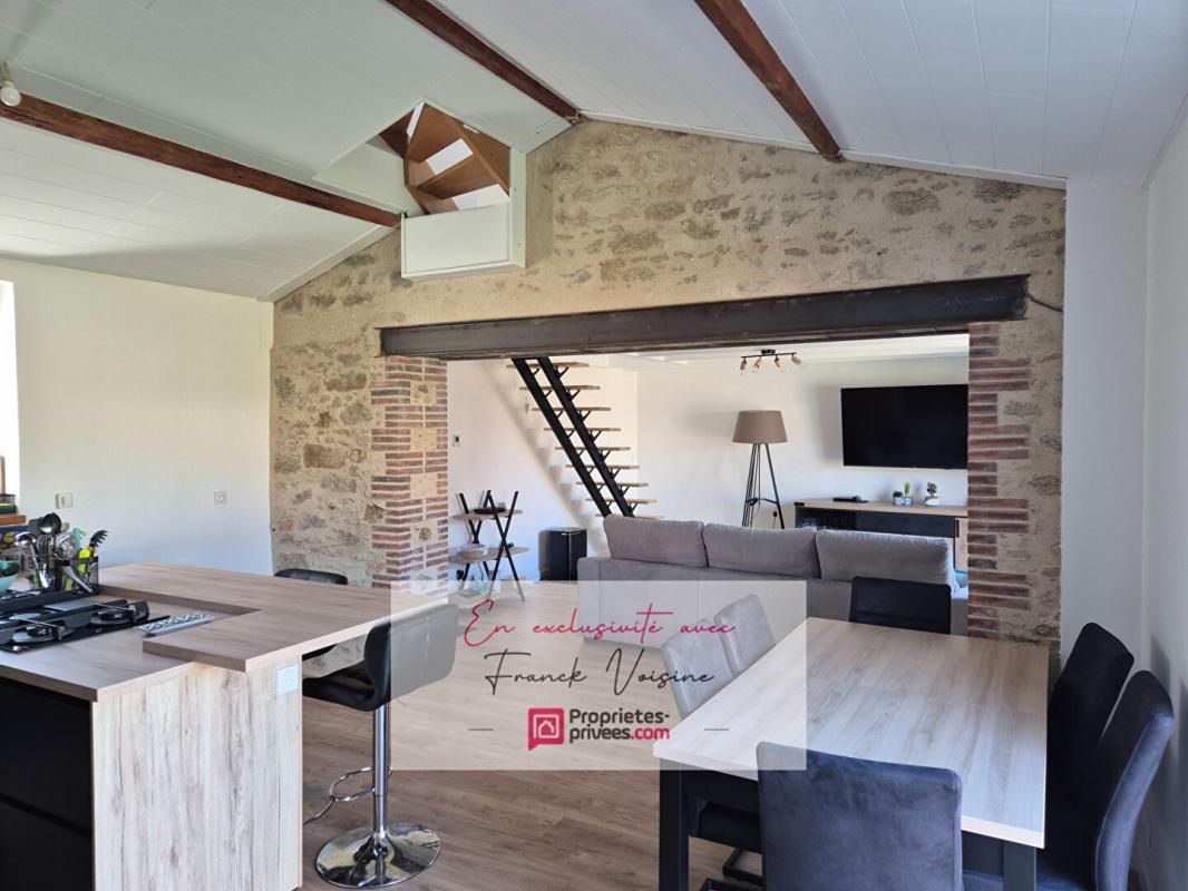 LES HERBIERS A VENDRE en Exclusivité aux Herbiers, Maison en pierre de 136 m2 avec 4 chambres sur une parcelle de 208 m2 env 3