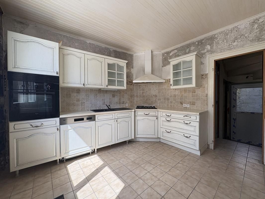 RIEC-SUR-BELON A vendre RIEC SUR BELON (29340) Maison à rénover 6 pièces 126 m2 3