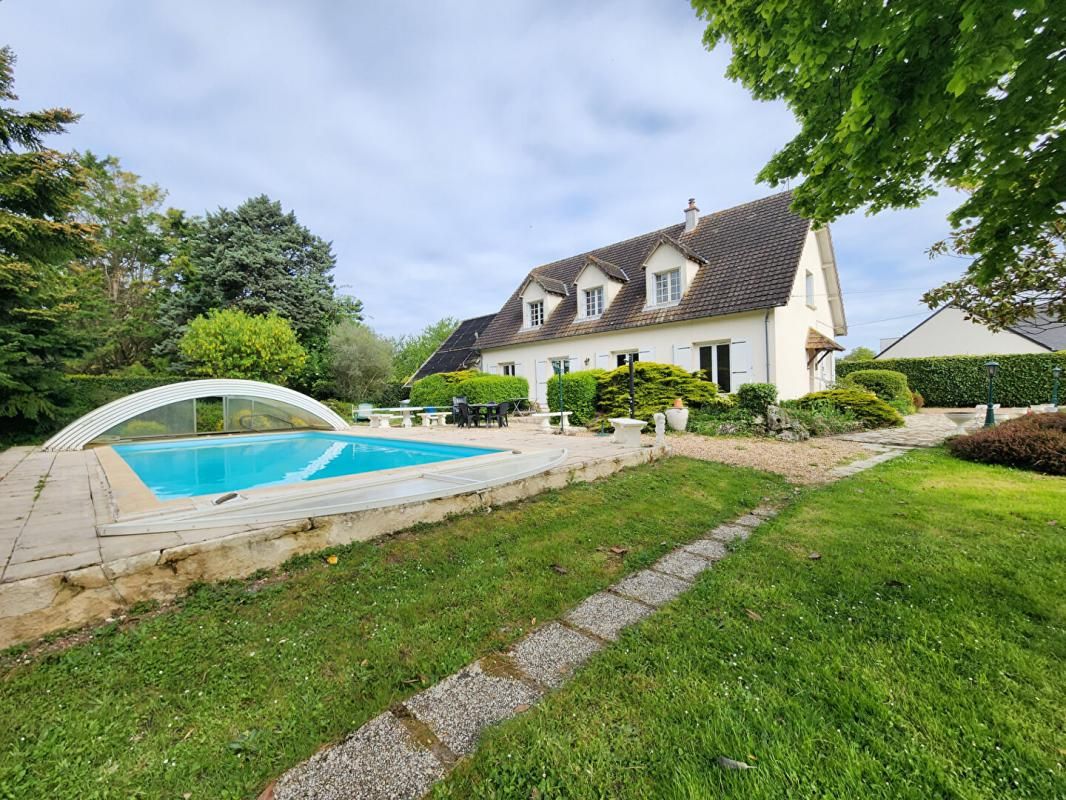 Maison Joue Les Tours 7 pièce(s) 216 m2