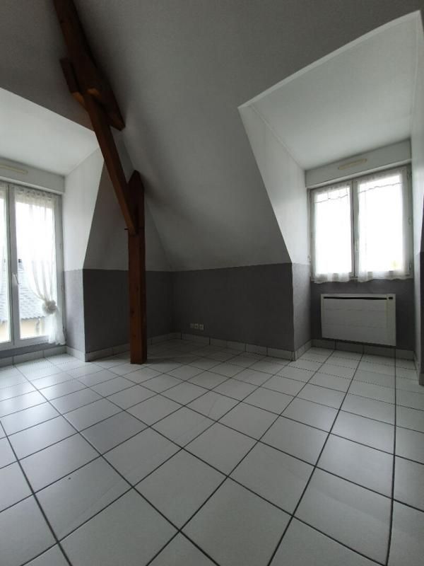 CHATEAUROUX Appartement T1 bis en duplex + parking 2