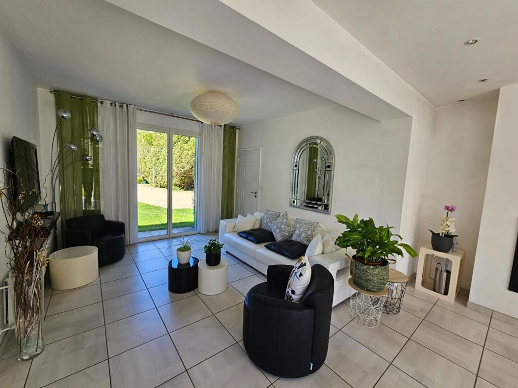 SAINT-NAZAIRE Maison Saint Nazaire 160 m2 + studio 25 m2 2