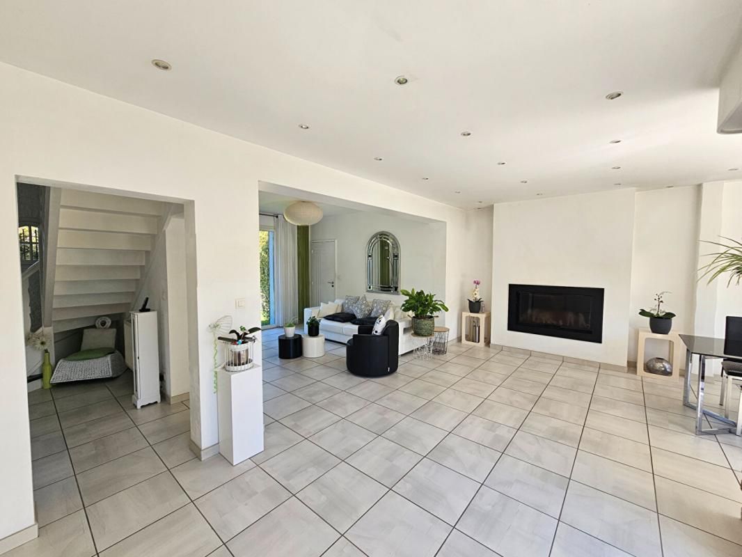 SAINT-NAZAIRE Maison Saint Nazaire 160 m2 + studio 25 m2 3