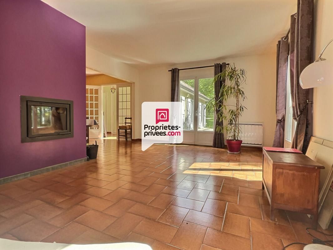 LA CHAPELLE-GONAGUET Maison T6 d'env. 150m² avec grand garage fermé sur la CHAPELLE-GONAGUET (24350) 2