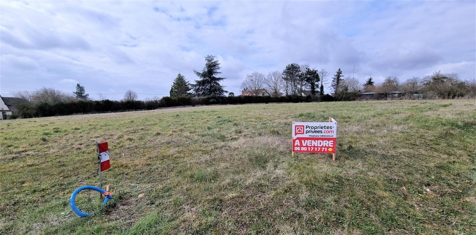 TREMBLAY-LES-VILLAGE - Beau terrain à bâtir de 959 m²