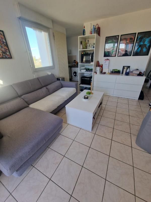DIJON Charmant T1 de 33m2 avec parking, balcon, picine 4