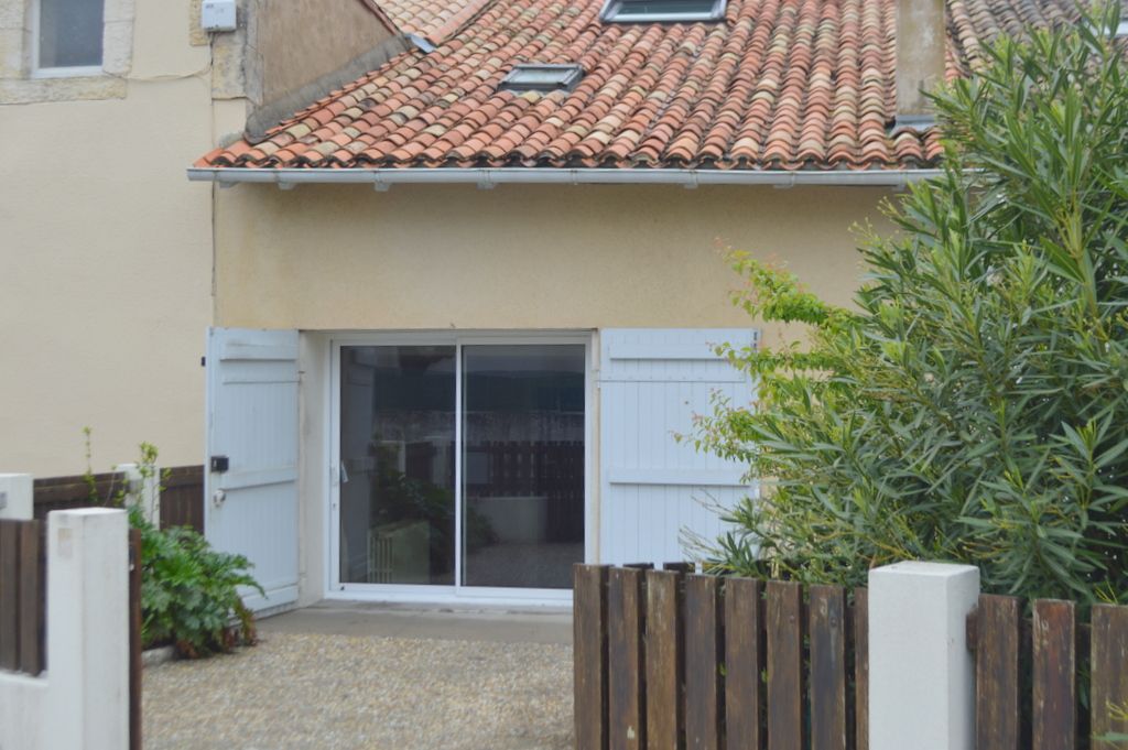 MORTAGNE-SUR-GIRONDE Maison de village 3 pièce(s) 80 m2 2