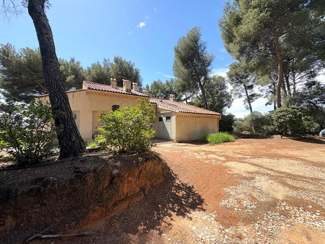 VITROLLES A vendre - Maison de plain pied T4 à Vitrolles, quartier résidentiel proche des commodités 2