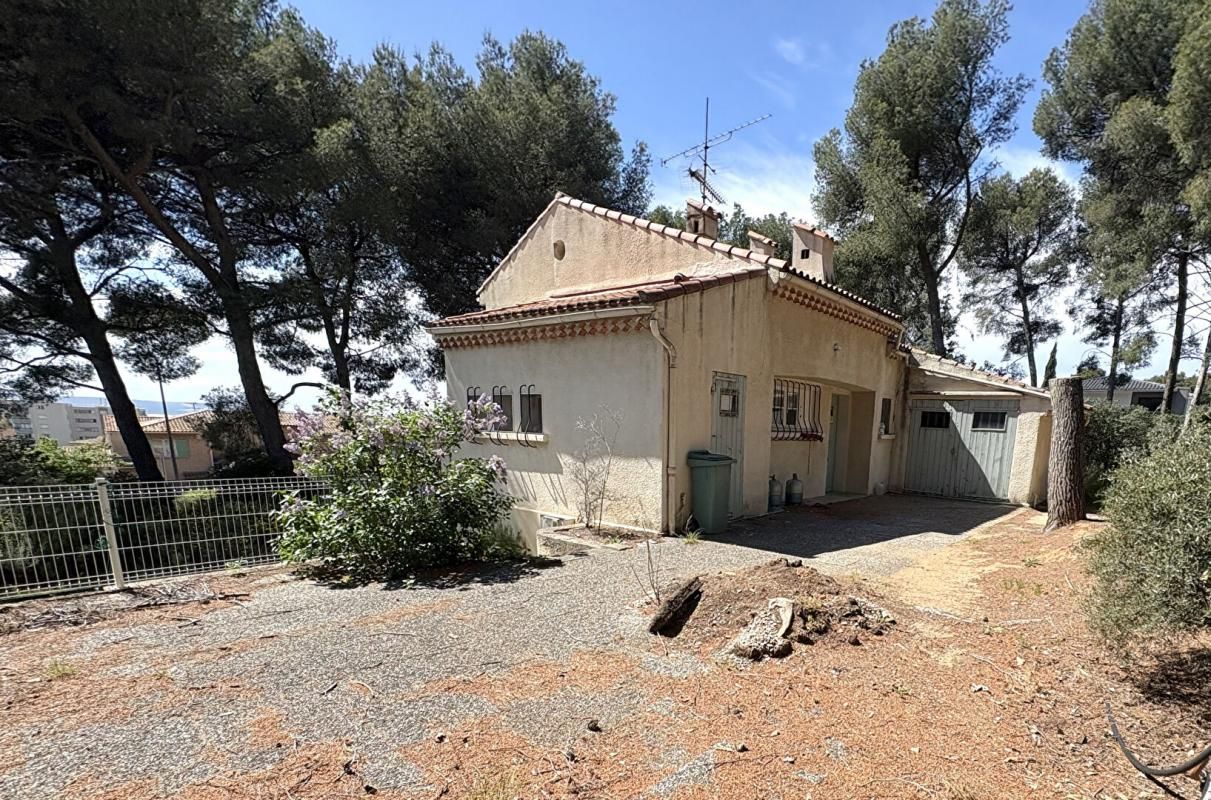 VITROLLES A vendre - Maison de plain pied T4 à Vitrolles, quartier résidentiel proche des commodités 3