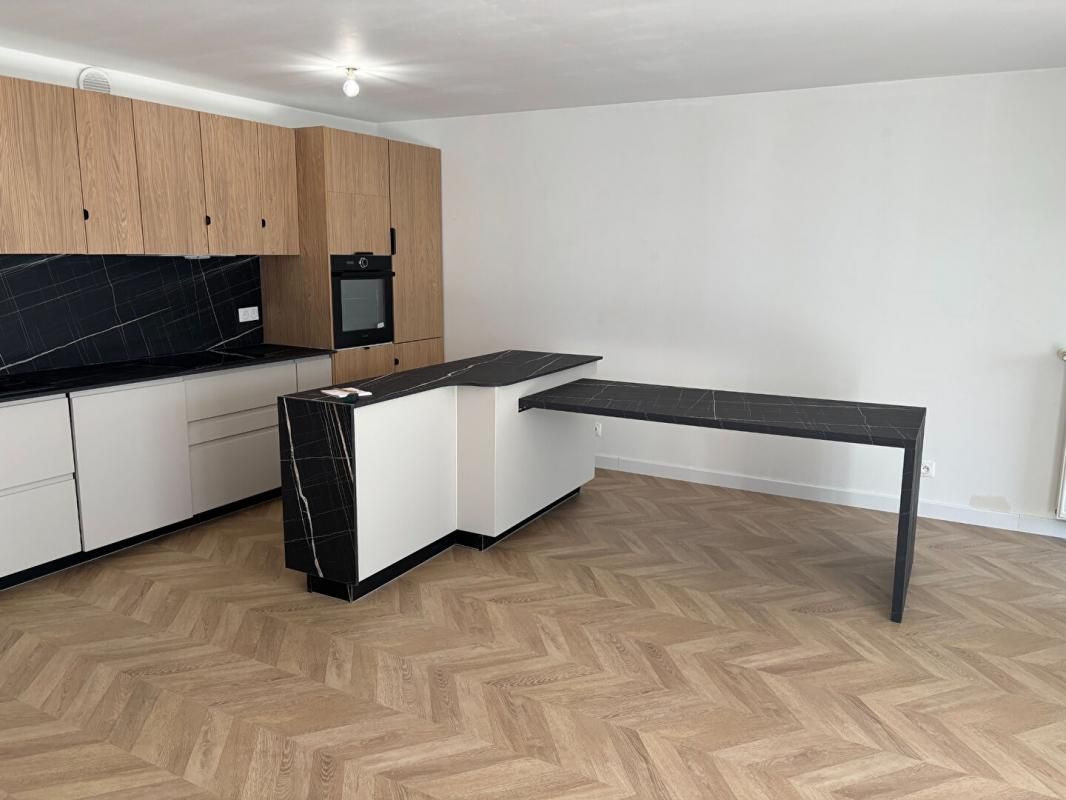 BORDEAUX Appartement Bordeaux 3 pièce(s) 65 m2 2