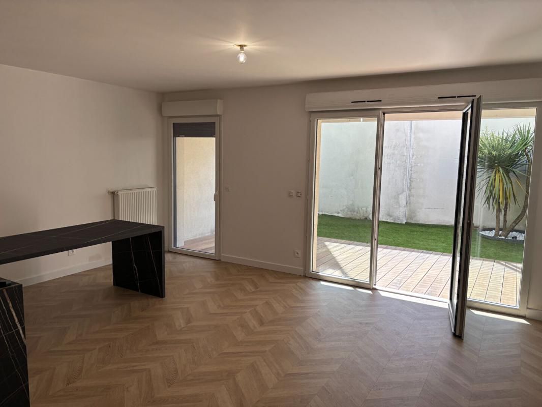 BORDEAUX Appartement Bordeaux 3 pièce(s) 65 m2 3