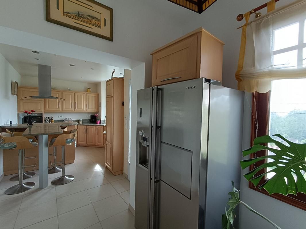 TRIEL-SUR-SEINE Maison Triel Sur Seine 8 pièce(s) 185 m2 4