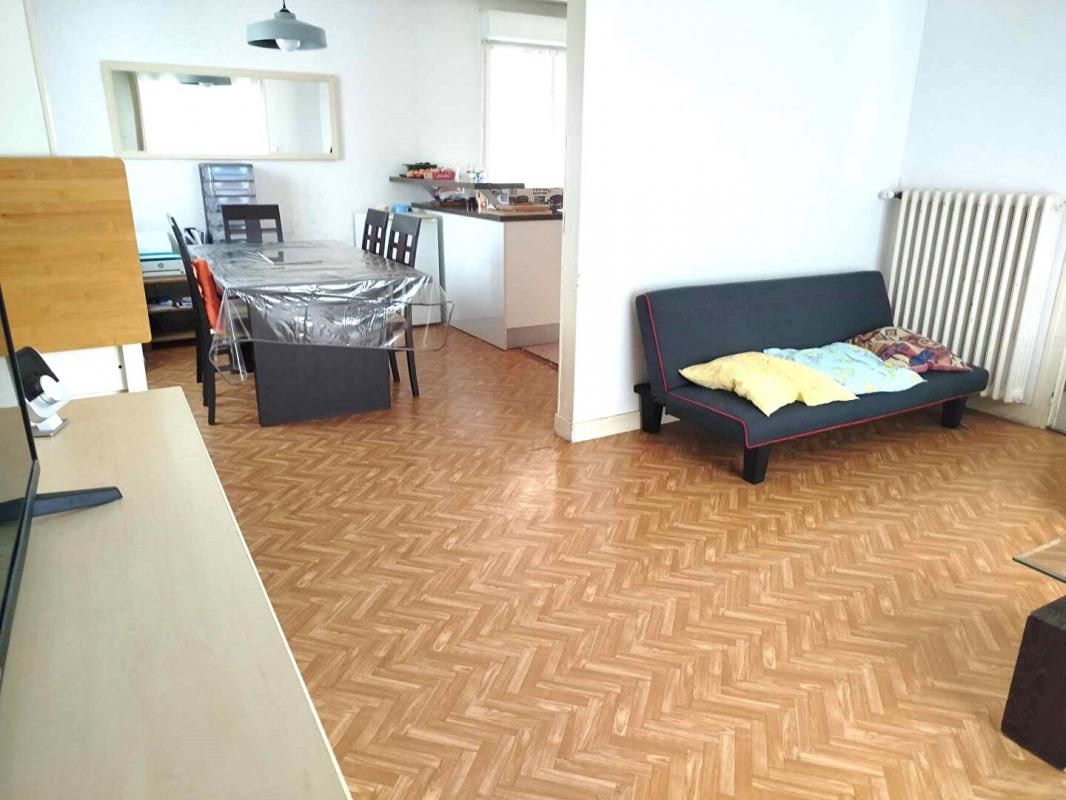 SAINT-THURIAU Maison de bourg 3 chambre 2