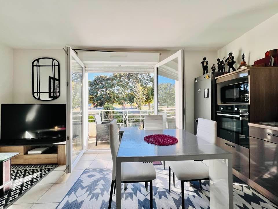 L'HOUMEAU Appartement 2 pièce(s) 44.9 m² 2