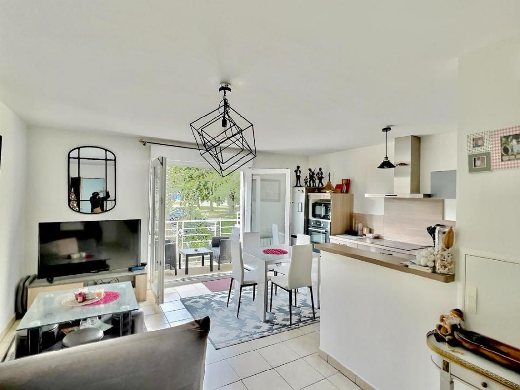 L'HOUMEAU Appartement 2 pièce(s) 44.9 m² 3