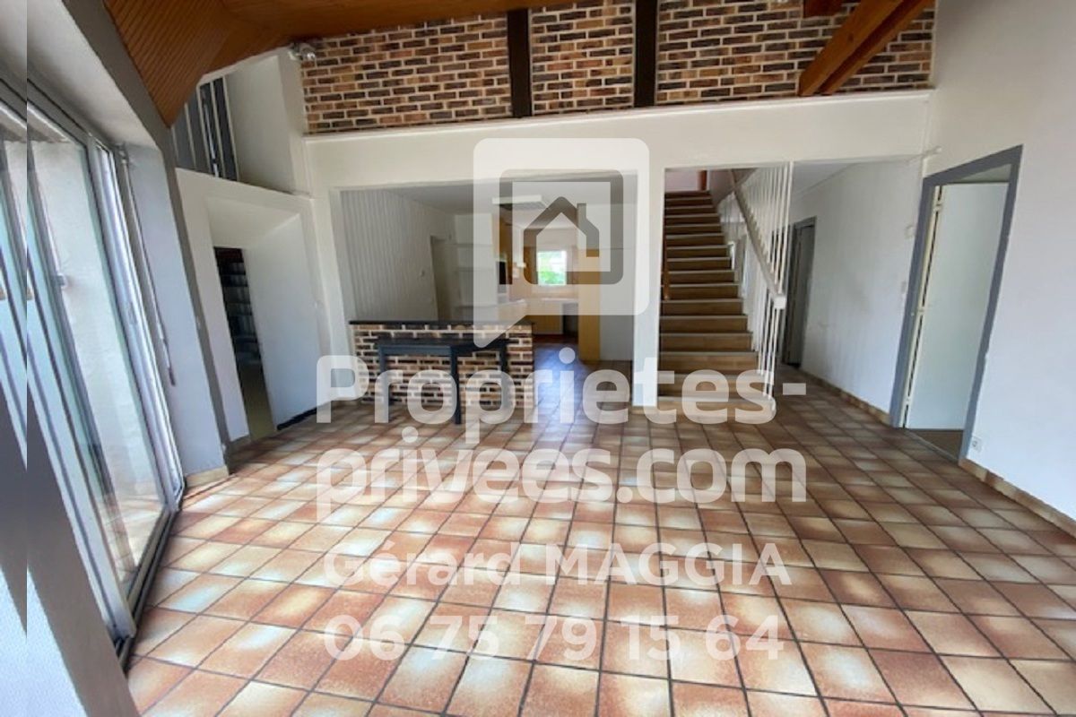 QUESTEMBERT Questembert Maison de ville 11 pièce(s) 220 m2 2