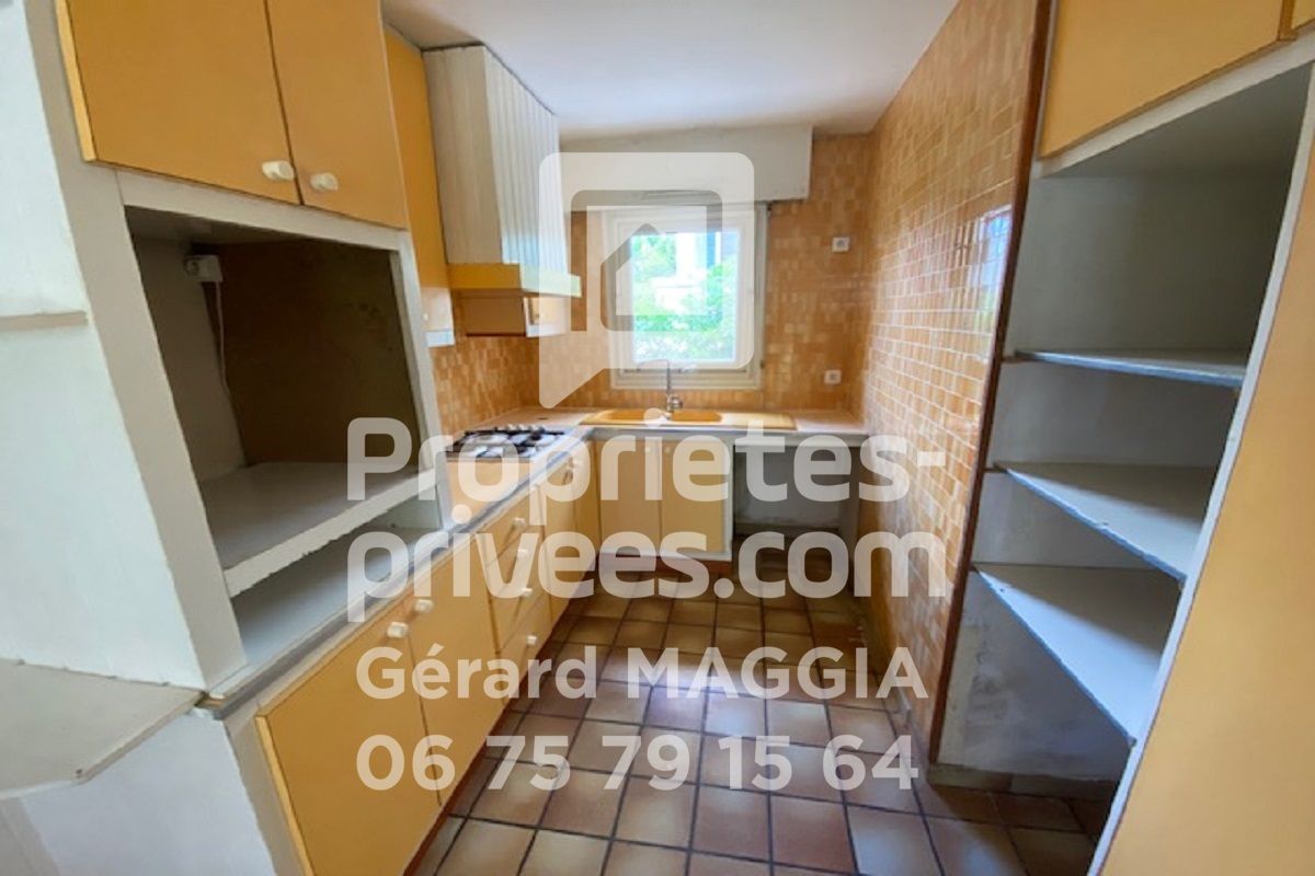 QUESTEMBERT Questembert Maison de ville 11 pièce(s) 220 m2 3