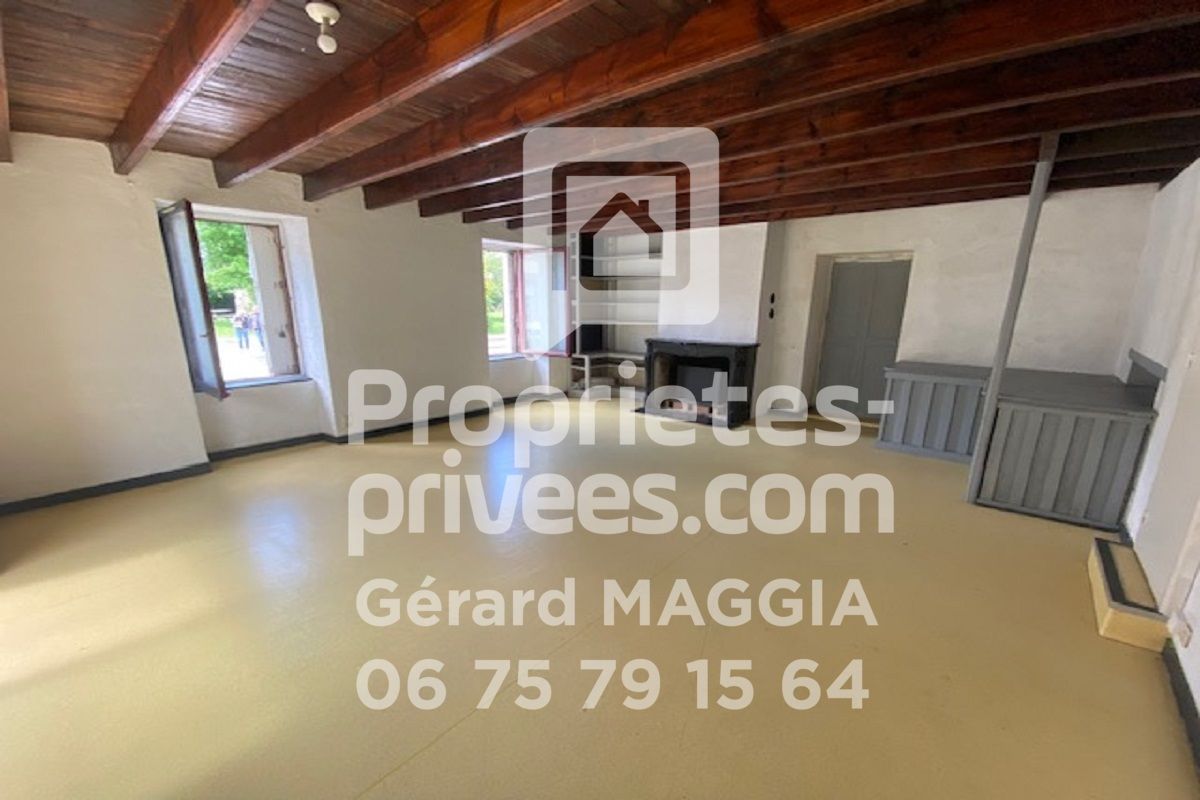 QUESTEMBERT Questembert Maison de ville 11 pièce(s) 220 m2 4