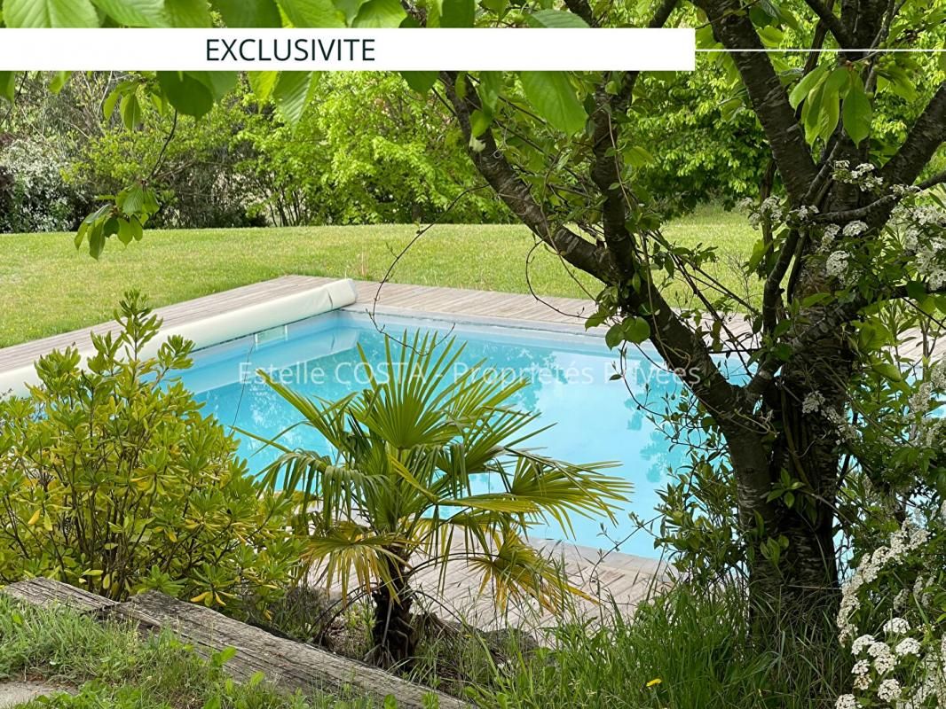 GENISSIEUX Maison en pierres 8 pièce(s) de 209 m² 1