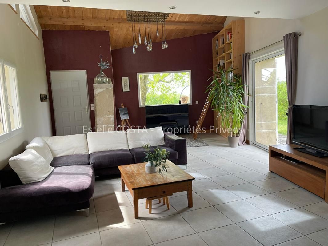 GENISSIEUX Maison en pierres 8 pièce(s) de 209 m² 4