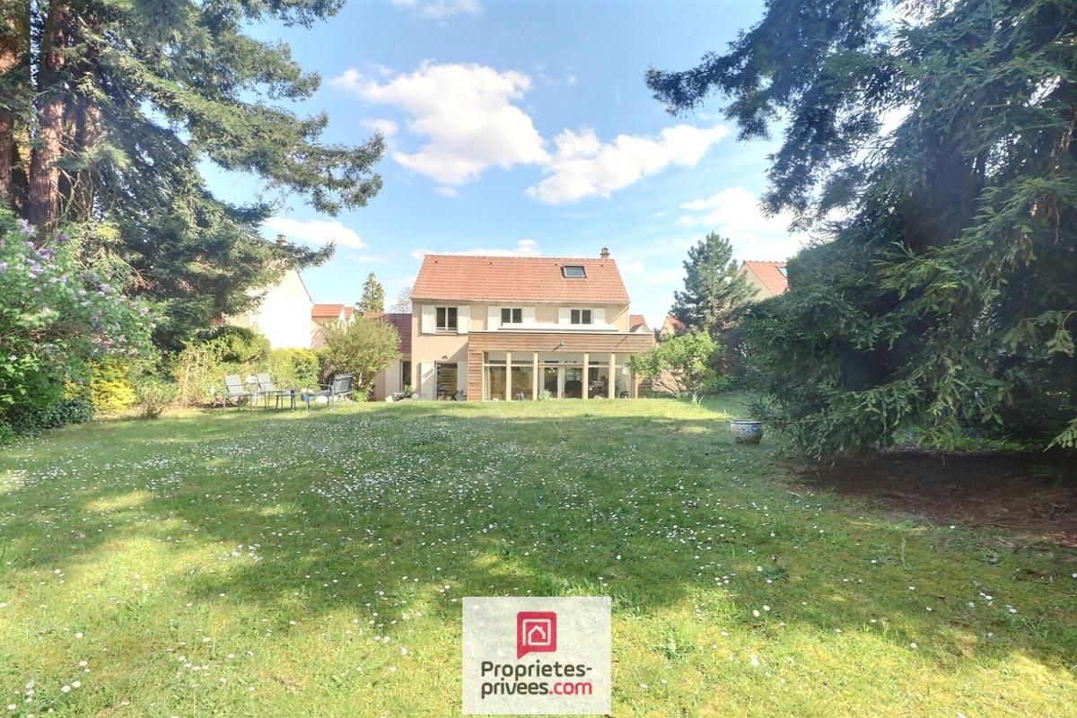 Maison Le Mesnil Le Roi 189 m2