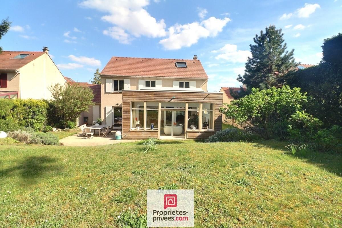 LE MESNIL-LE-ROI Maison Le Mesnil Le Roi 189 m2 2