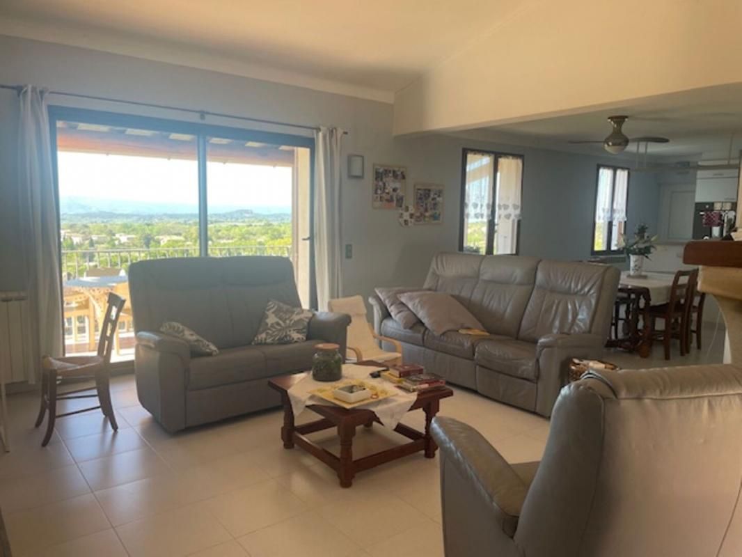 SAINT-SATURNIN-LES-APT Villa Saint Saturnin Les Apt 5 pièce(s) 152 m2 4