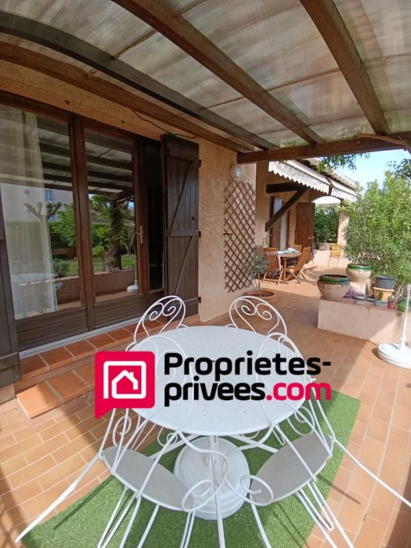 Villa de plain-pied 95 m² sur terrain de 650 m²