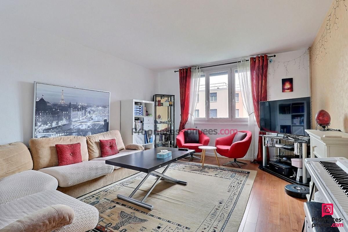 Appartement Sainte Genevieve Des Bois trois pièces de 67.68 m² dans une résidence sécurisée