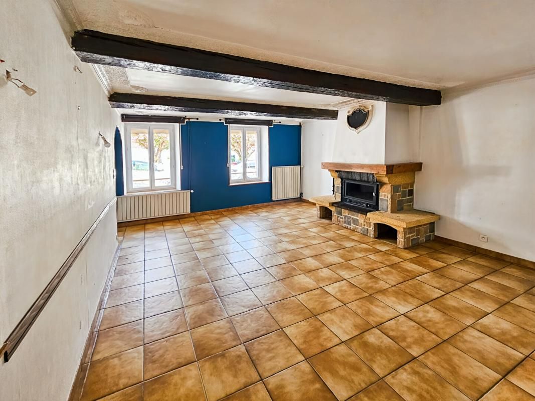 PRIX-LES-MEZIERES Maison mitoyenne avec jardin à Prix-lès-Mézières 2