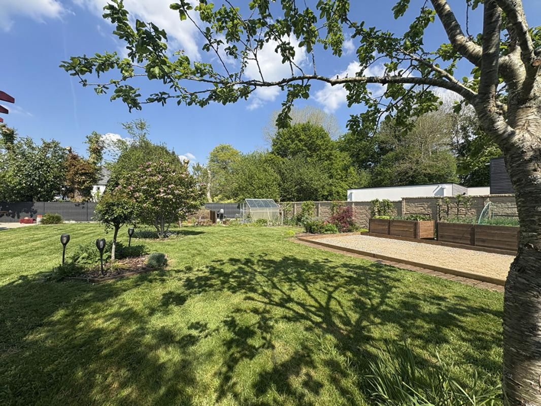 QUIMPERLE A vendre BAYE (29300) Maison 6 pièces 4 chambres 1 bureau 140 m2 3