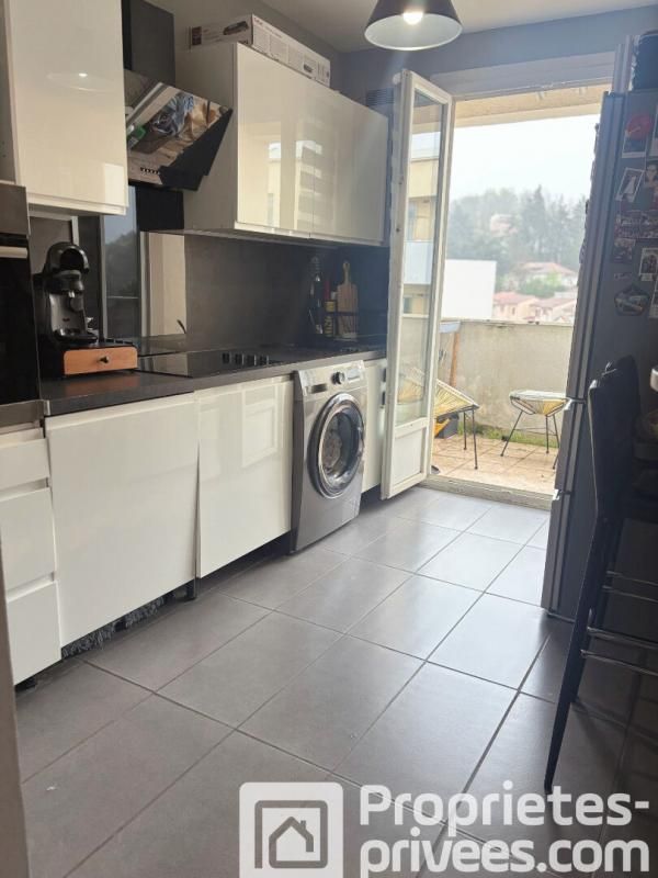 SAINT-ETIENNE Appartement Saint-etienne 3 pièce(s) 67;15 m2 2